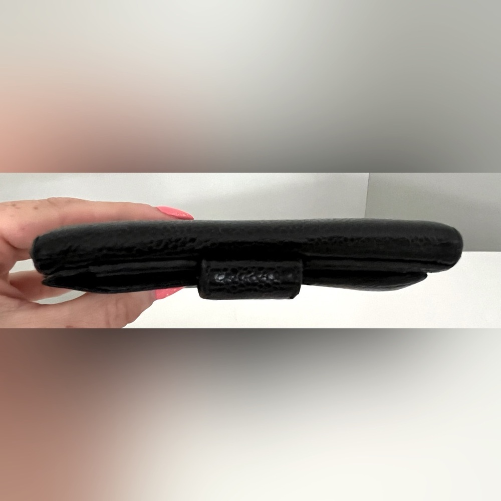 Authentic CHANEL Caviar Black Leather Wallet - Picture 6 of 10